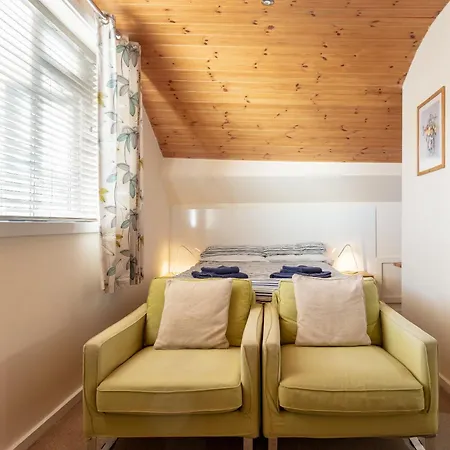 Discovery Loft 3* Whitby